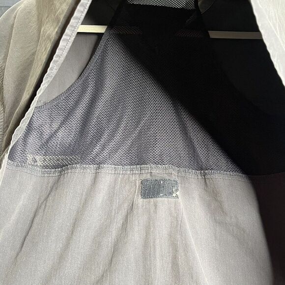 Eddie Bauer Legend McNary Button Up Shirt Men's XL Vented Solid Gray Pocketed - Picture 8 of 12